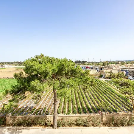 Spacious 2br With Terrace In Charming By 360 Estates Appartamento Mosta