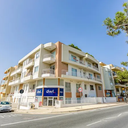 Spacious 2br With Terrace In Charming By 360 Estates Mosta